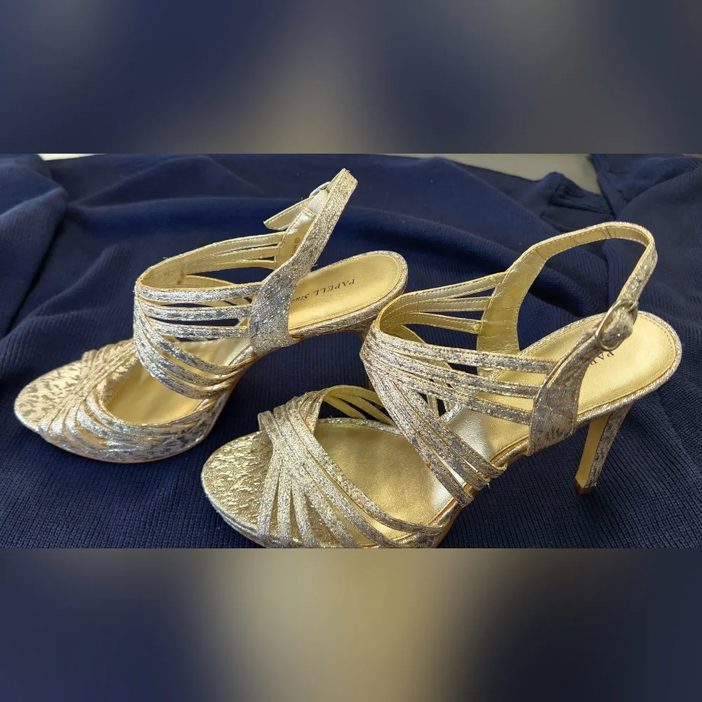 Papell Studio Gold Glitter Sling back 4.5